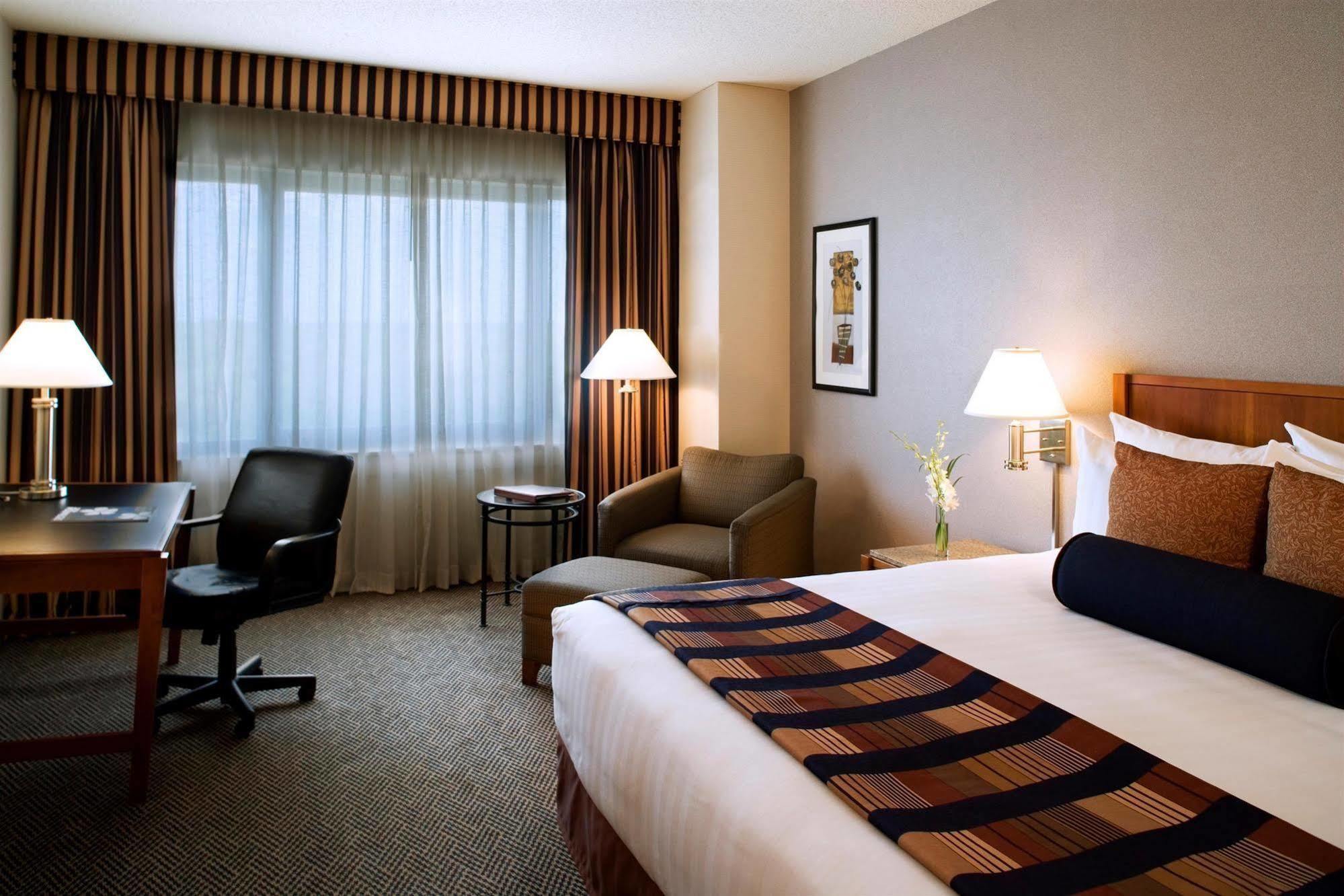 Hyatt Centric Chicago Ohare Hotel Rosemont Exterior photo
